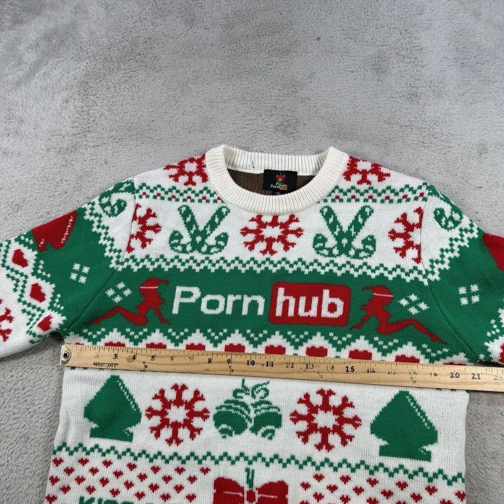 Pornhub Christmas Sweater Mens Small White Mistletoe Kiss Me Crewneck Pullover